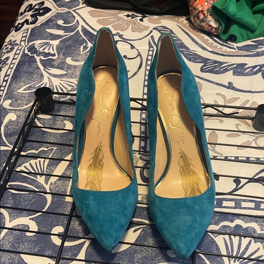 Elegant Jessica Simpson Teal Suede Pumps